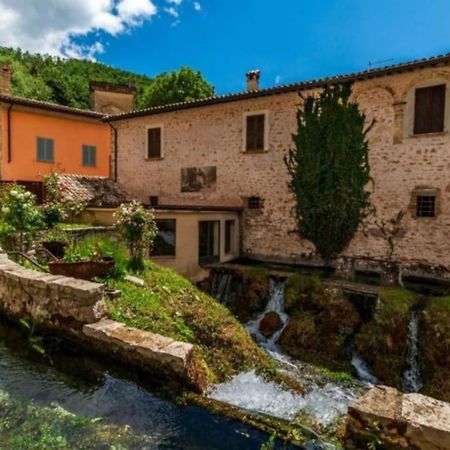 Casa Vacanze Fonte Del Menotre Foligno Exterior photo